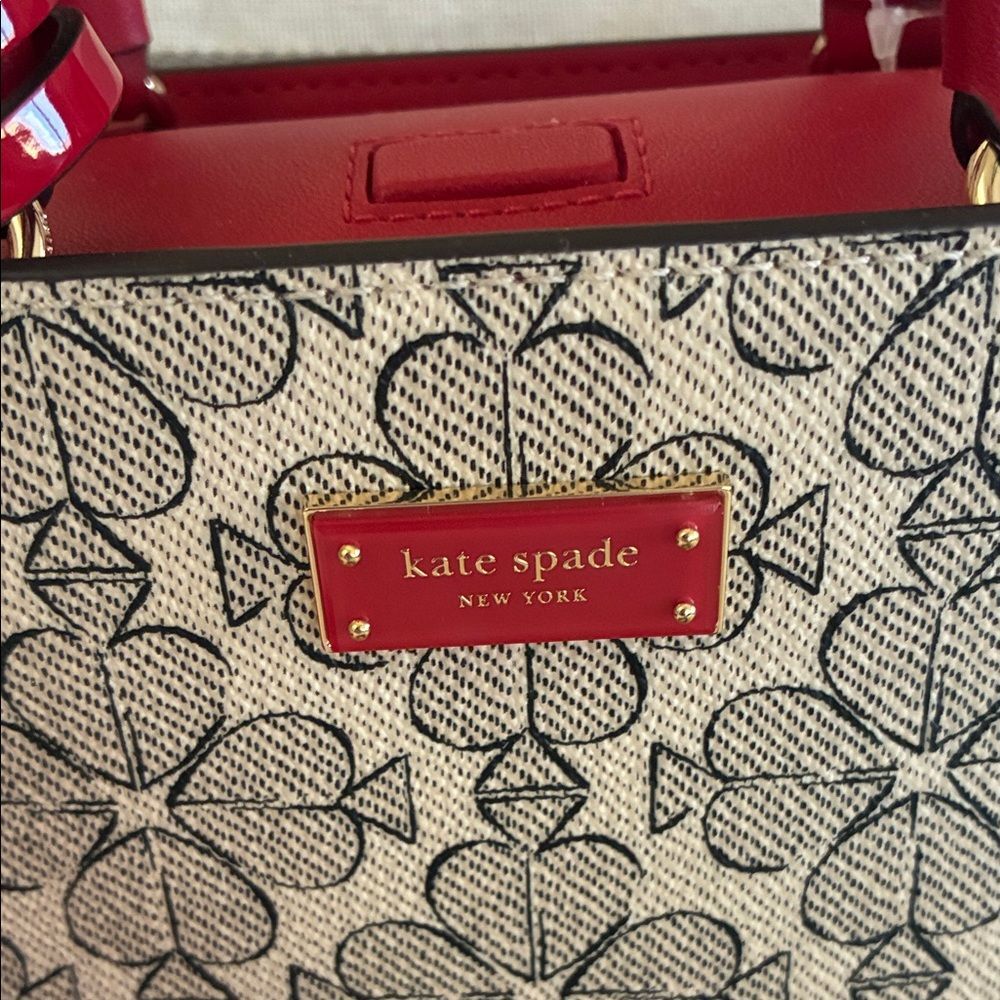 Kate Spade flower co cherry Vday edition mini bag NWT - Picture 3 of 8